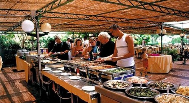 Perla del Golfo Resort