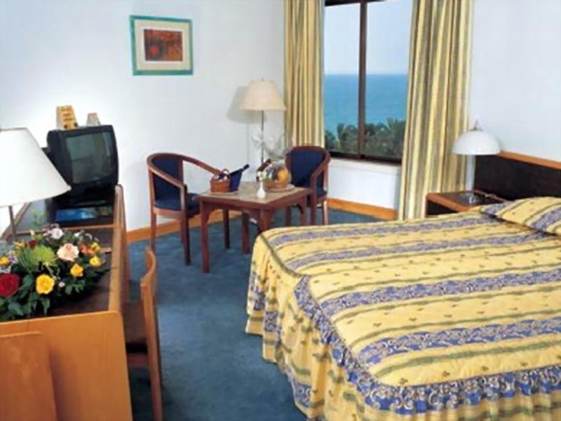 BM Beach Hotel