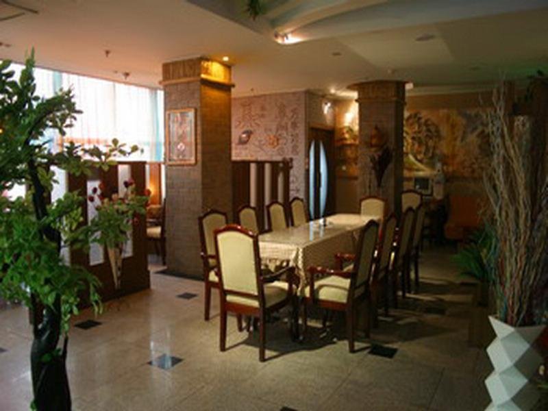 365 Days Inn