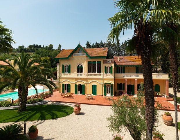 Villa Rosella Resort