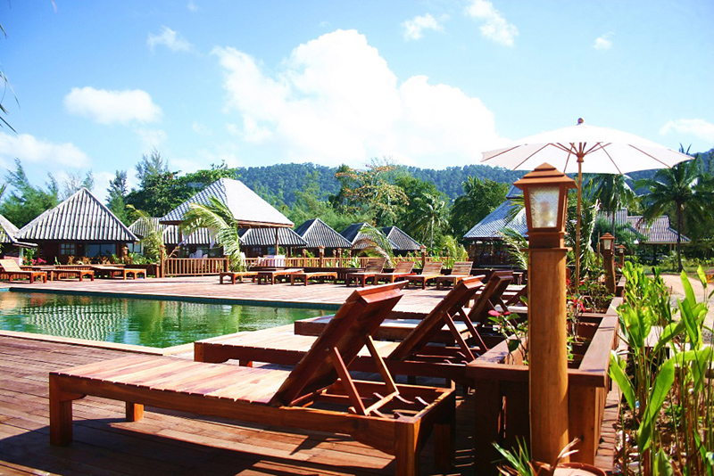 Nakara Long Beach Resort