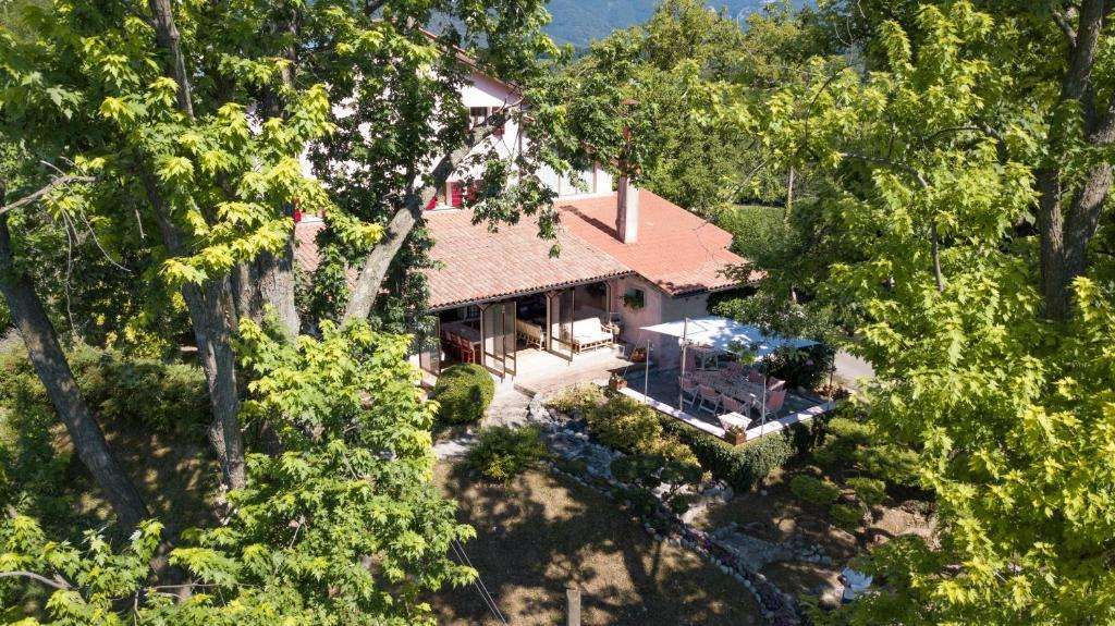 B&B Four Winds