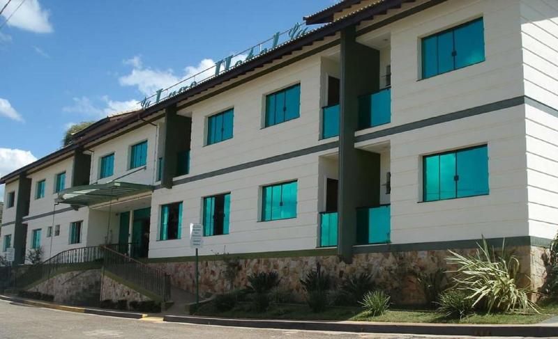 Summit Lago Hotel