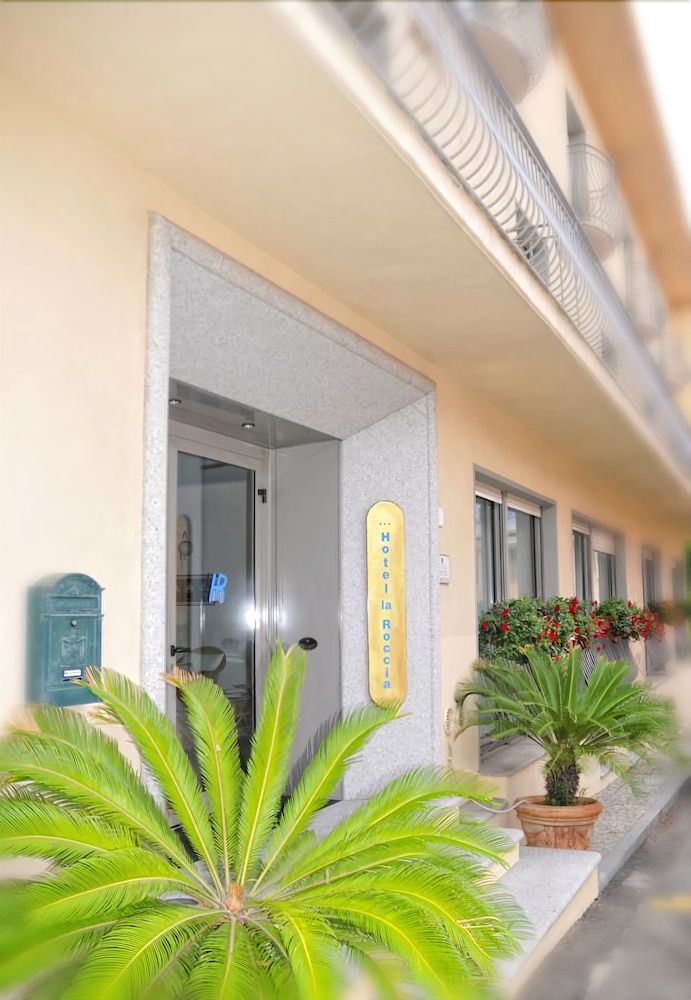 Hotel La Roccia