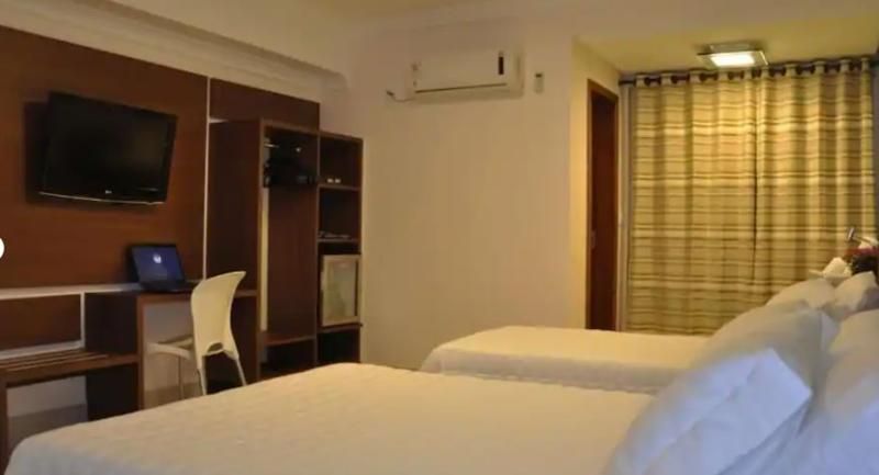 Hotel Saron