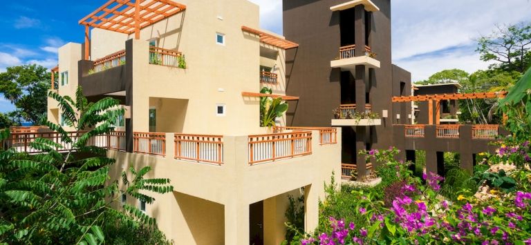 Kimpton Grand Roatán Resort & Spa