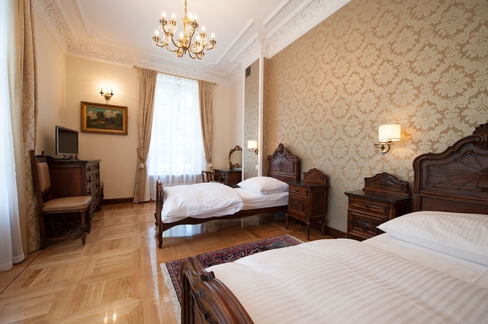 Sulislaw Palace