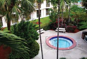 Courtyard Miami Airport