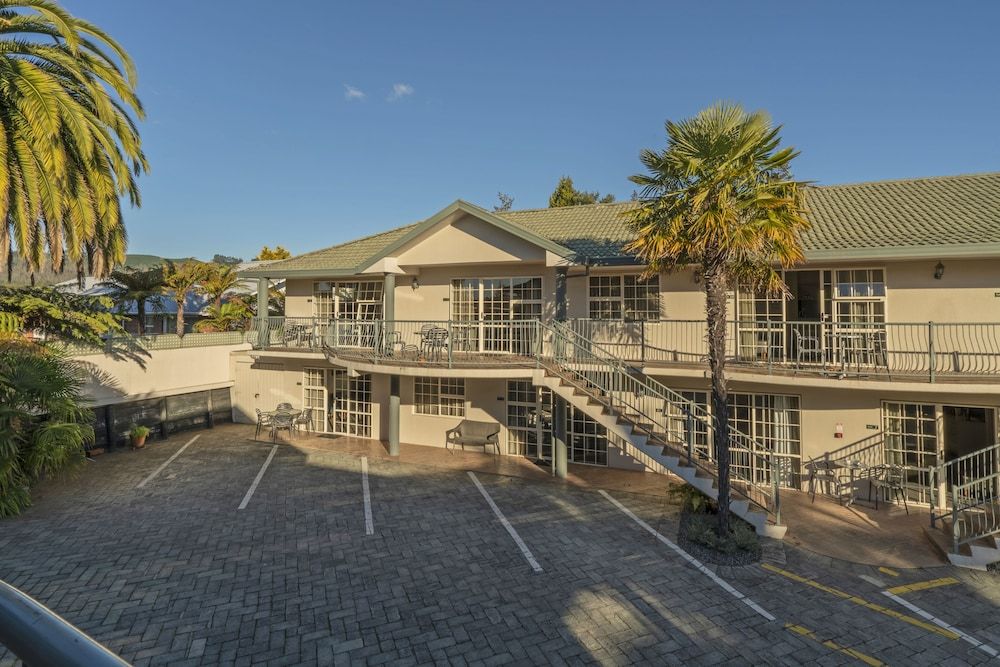 Silver Fern Rotorua Suites & Spa