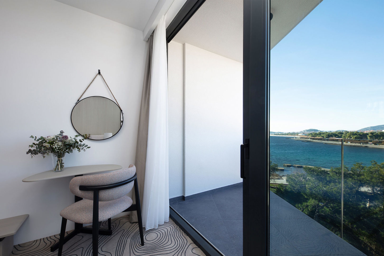 SeeSea Hotel