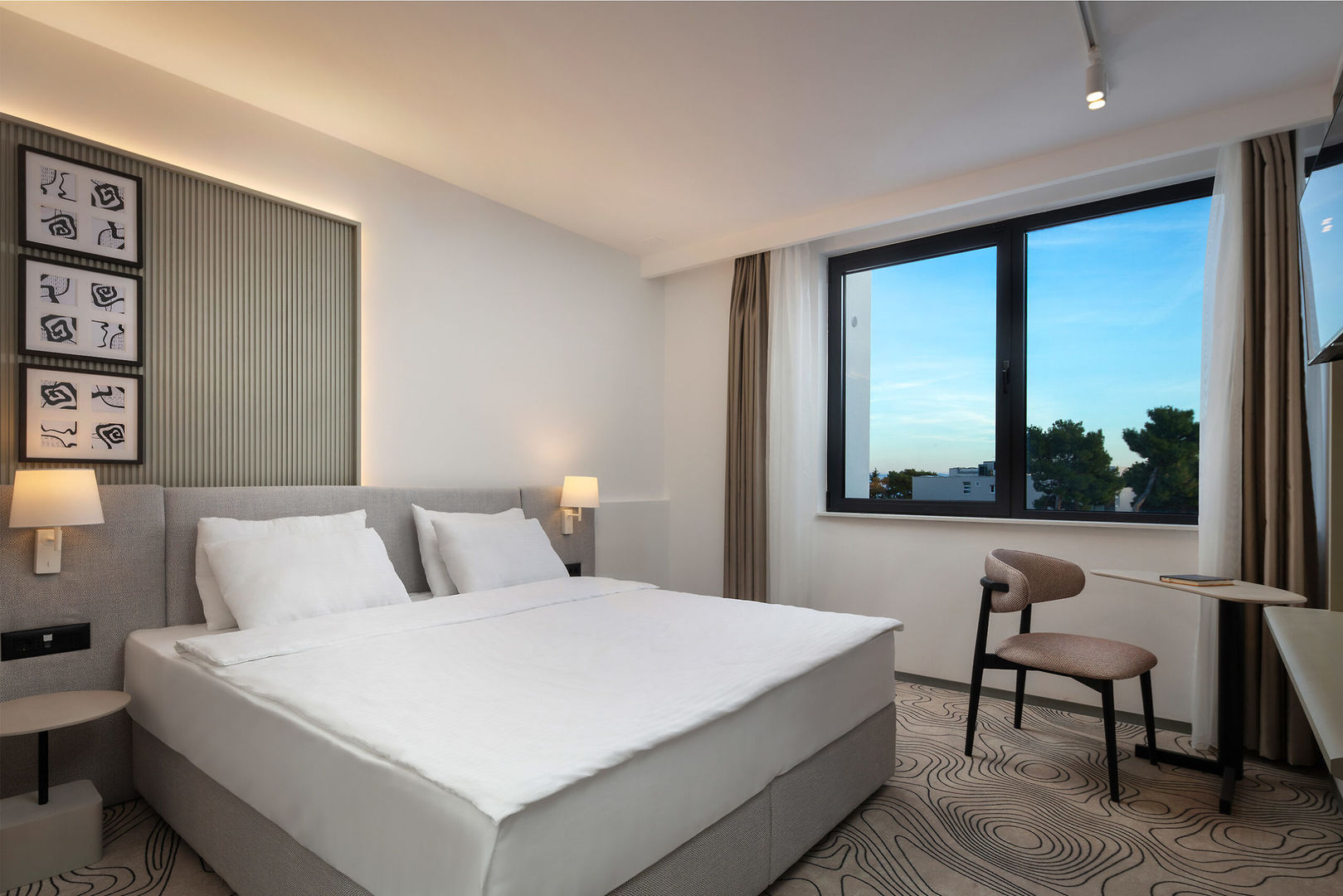 SeeSea Hotel