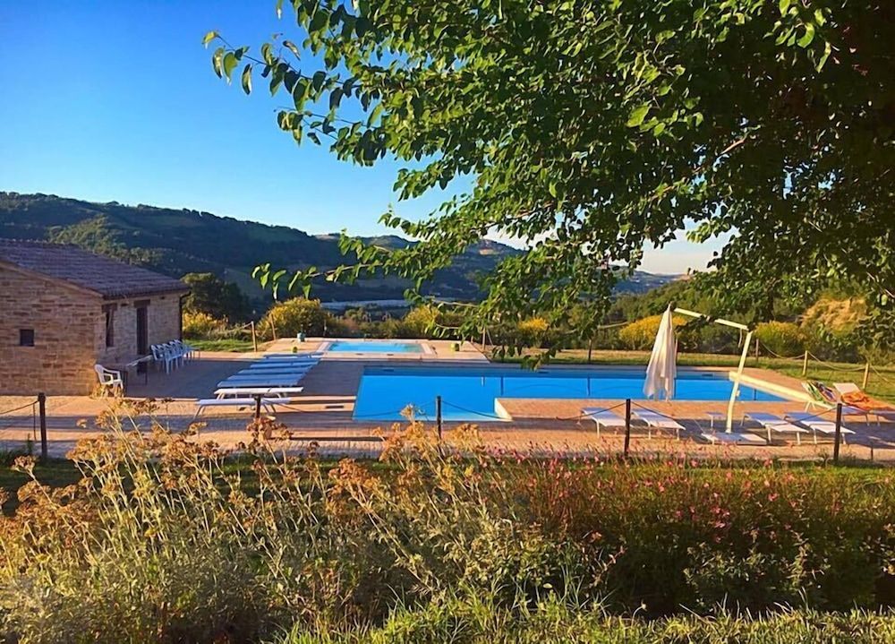 Amico Country House