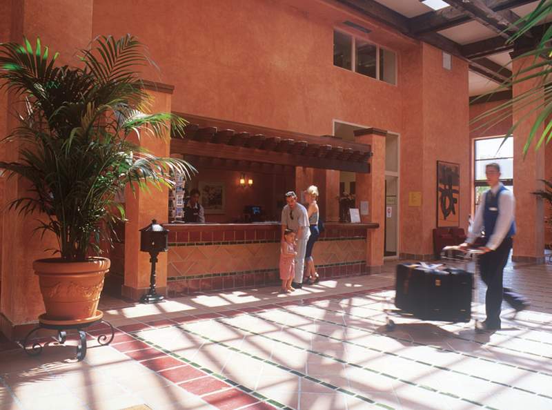 H10 Salauris Palace
