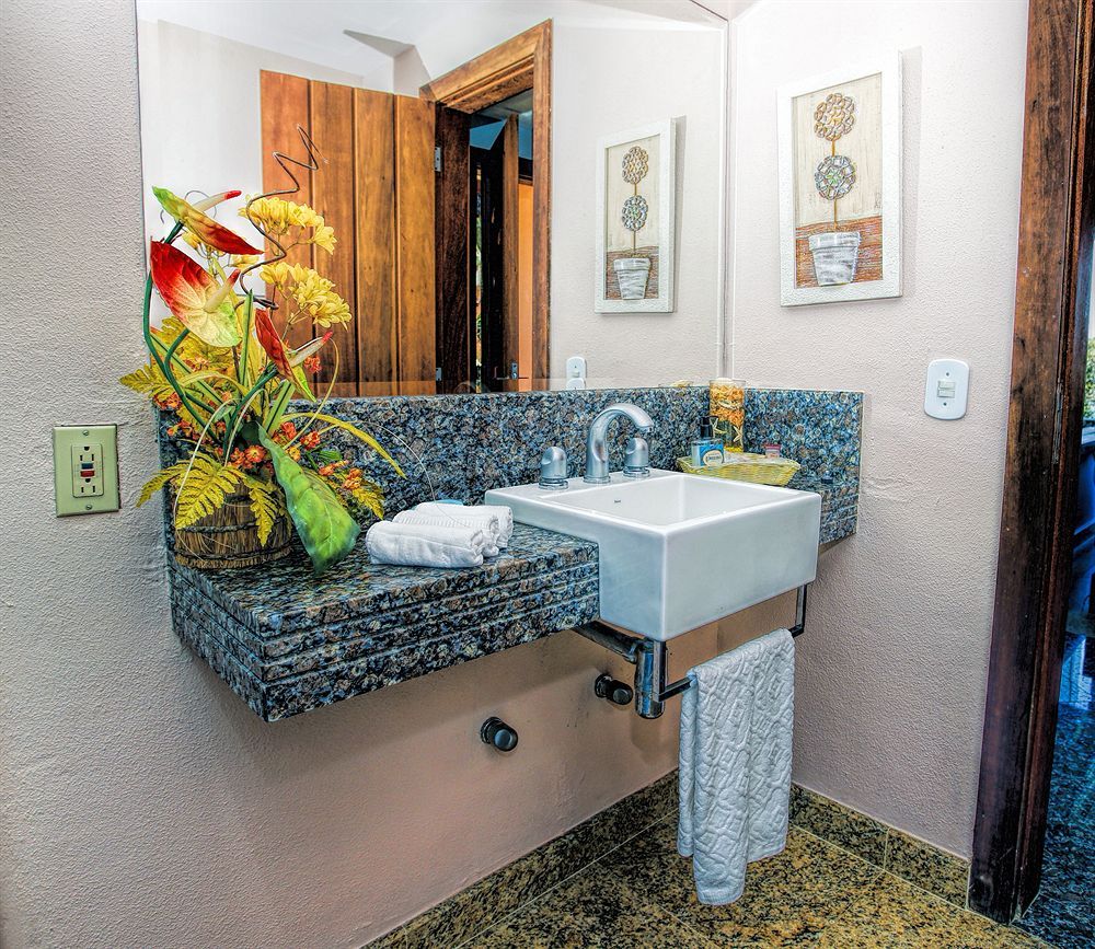 Cliffside Villa Luxury Inn