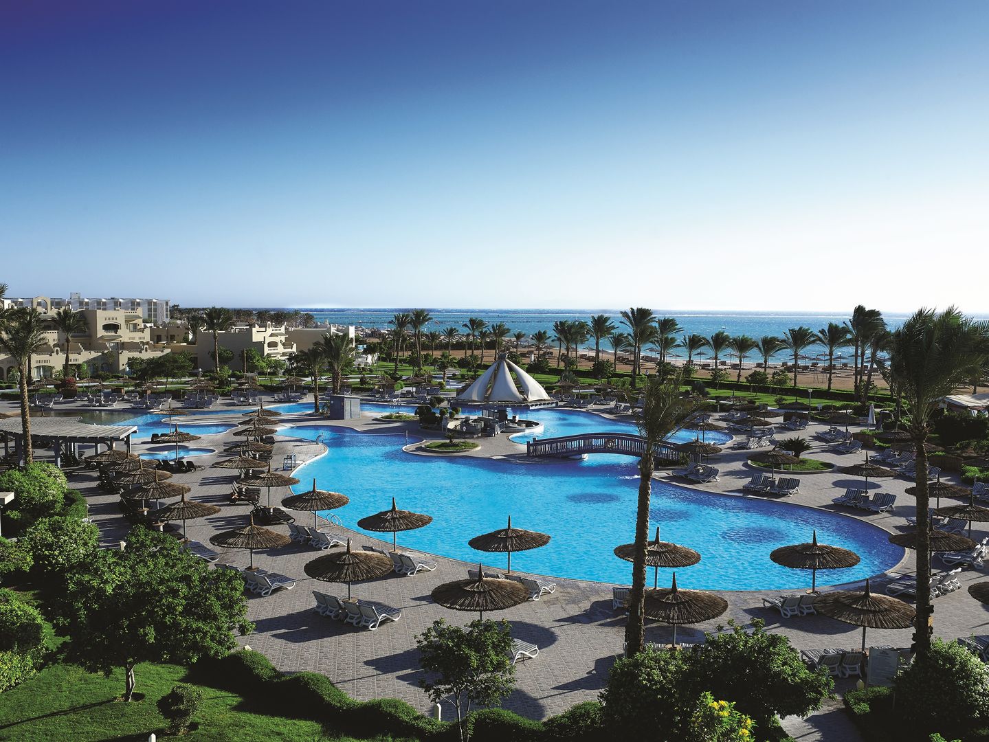 Coral Sea Water World Resort
