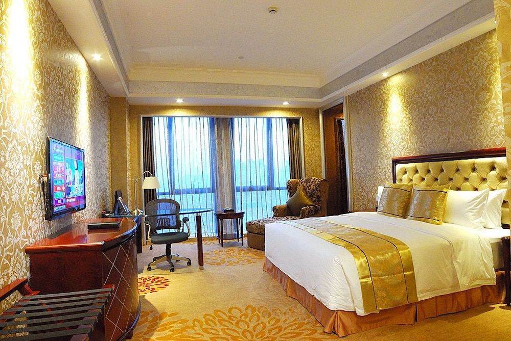 Oceania Hotel