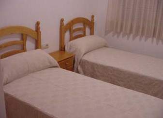 Los Pinos Apartments