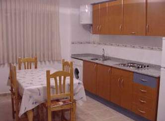 Los Pinos Apartments