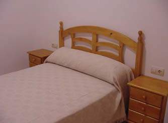Los Pinos Apartments