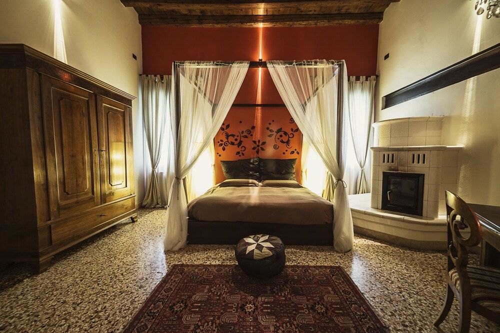 Relais Villa Gozzi B&B