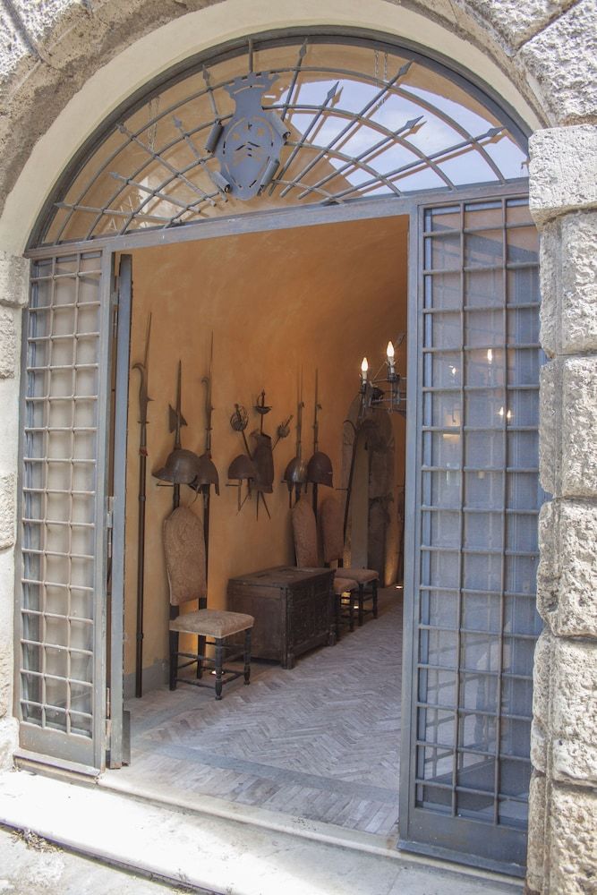 Castello Costaguti