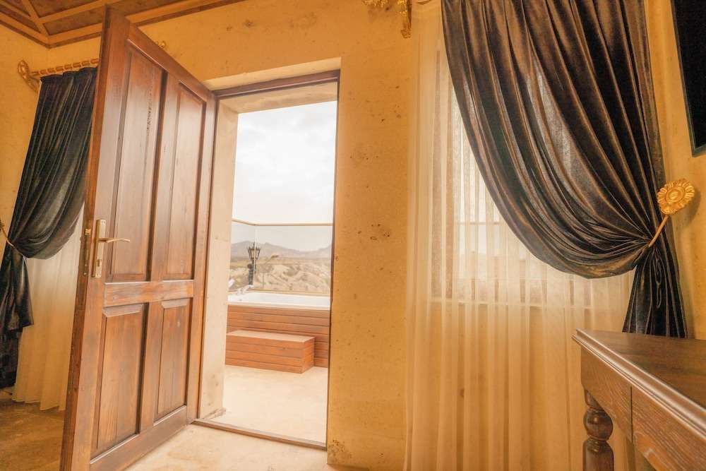 Pegasos Cave Suite
