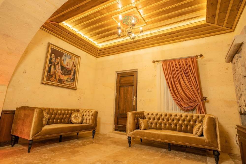 Pegasos Cave Suite
