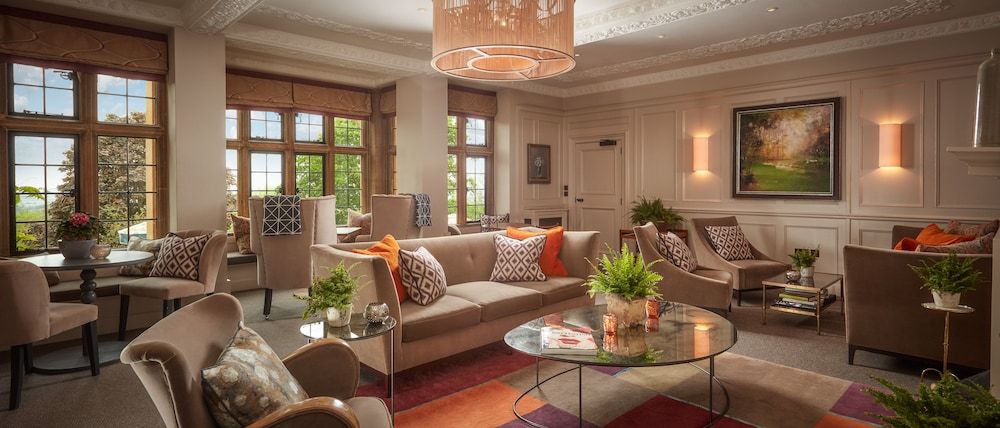 Foxhill Manor