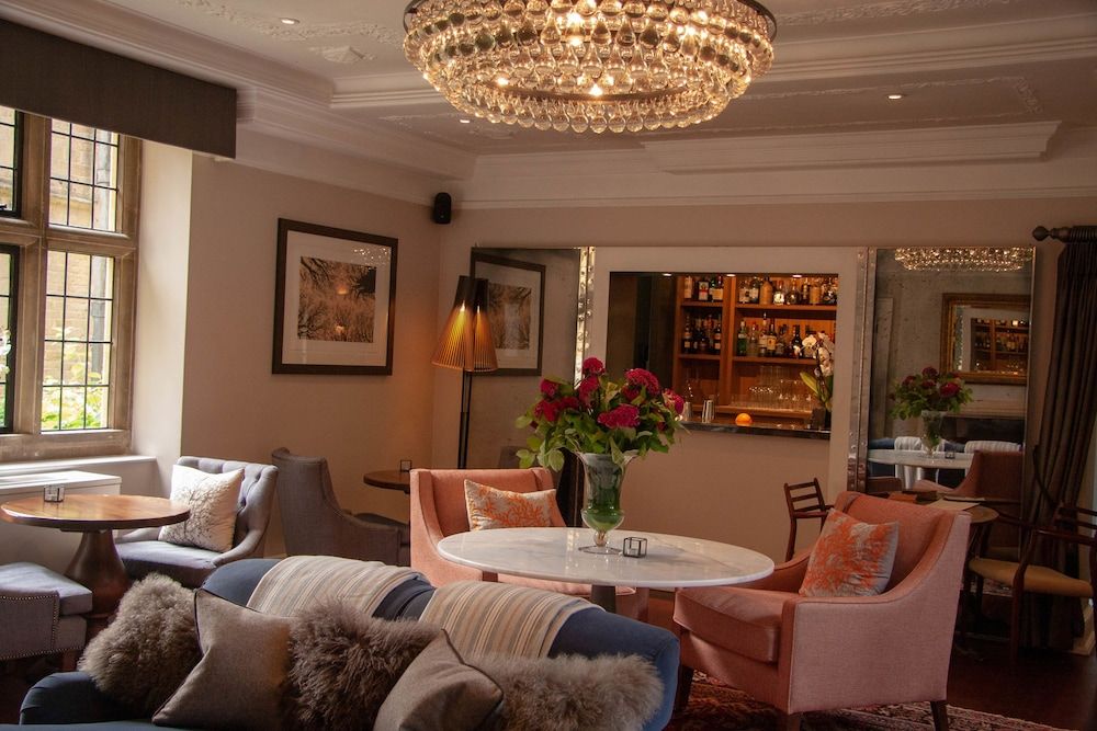 Foxhill Manor