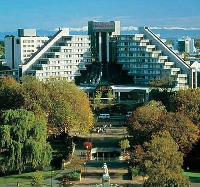 Crown Plaza