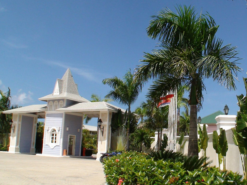 Bahia Principe Explore El Portillo