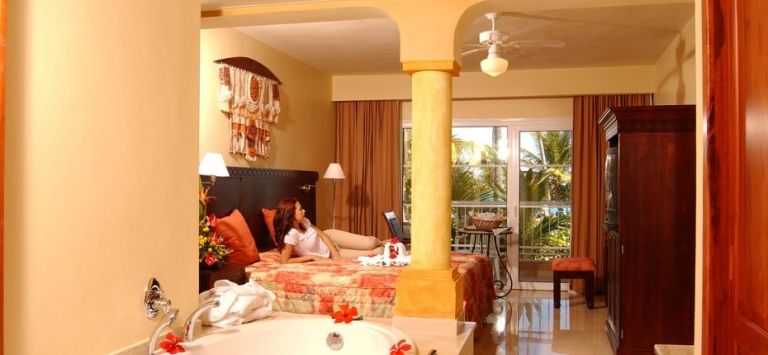 Grand Palladium Palace Resort & Spa