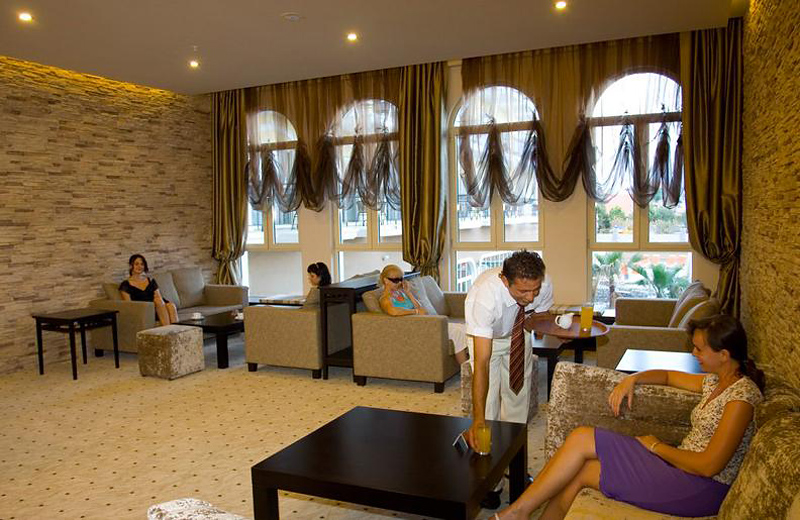 L'Oceanica Beach Resort Hotel