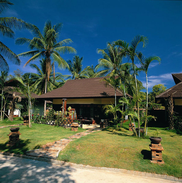 Lanta Sand Resort & Spa