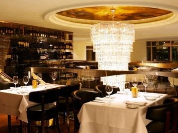 Warwick Le Crystal - Montreal