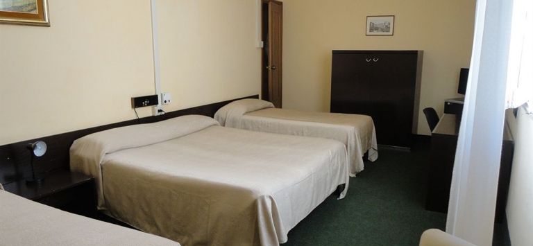 Giappone Inn Parking Hotel