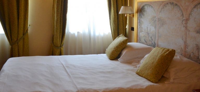 Hotel Villa Picena
