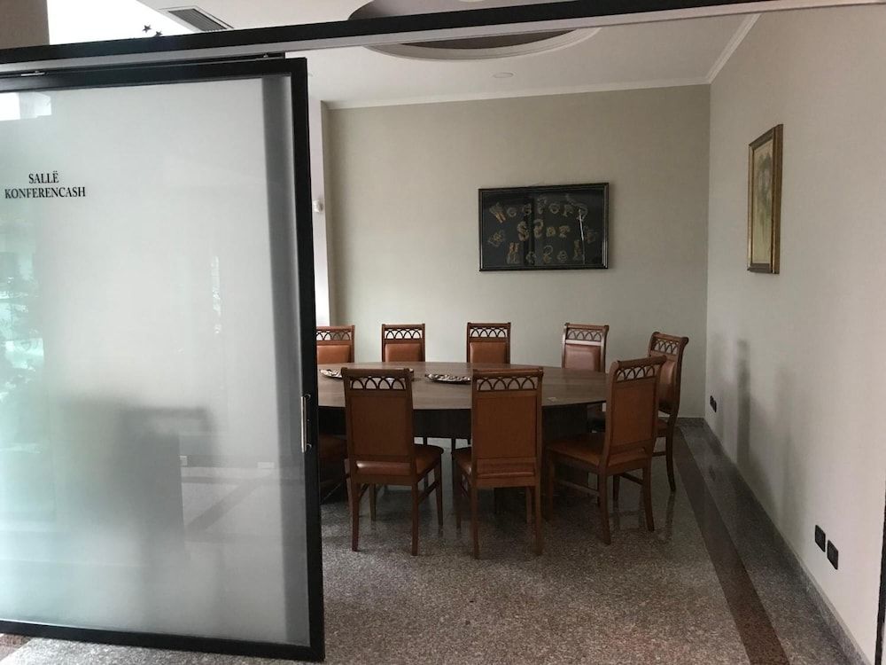 Lumera Hotel