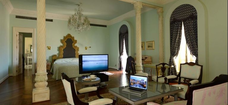 La Maison Bleue
