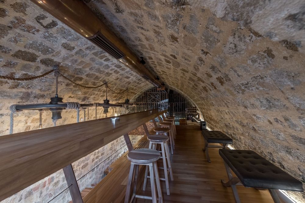 10Gr Boutique Hotel & Wine Bar