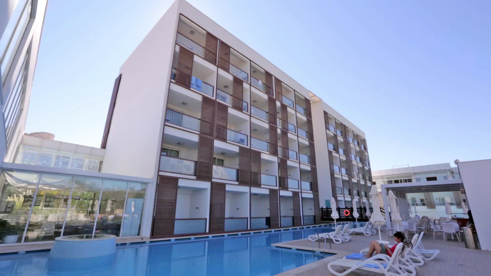 Lonicera West Hotel