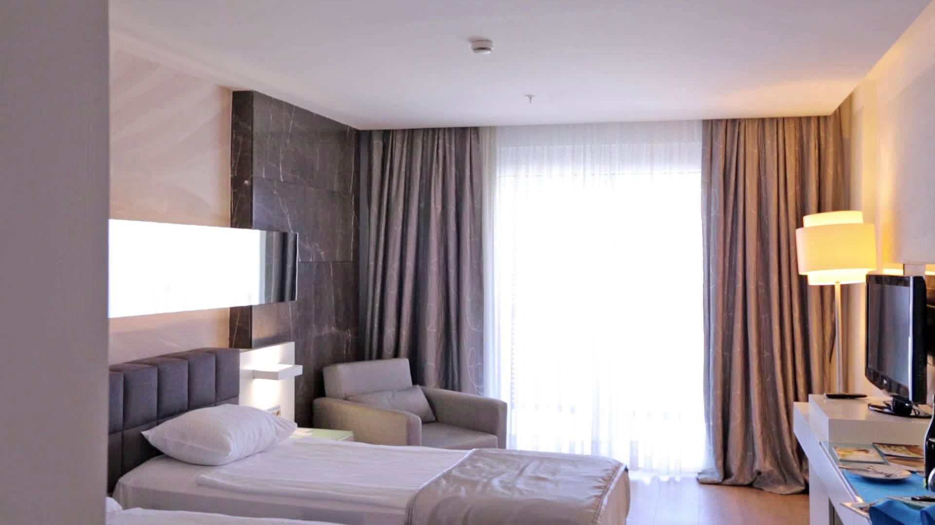 Lonicera West Hotel