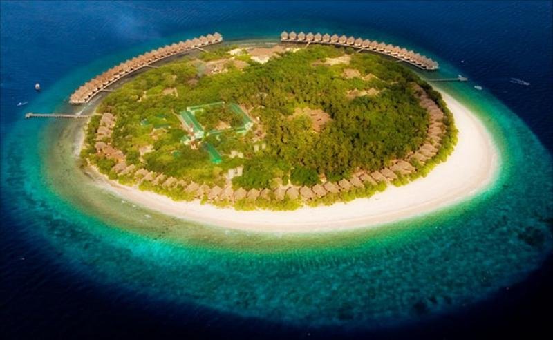 J Resort Alidhoo