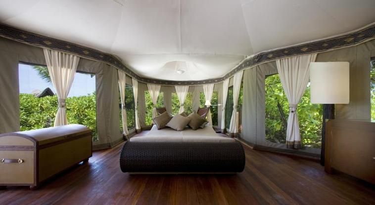 Banyan Tree Madivaru