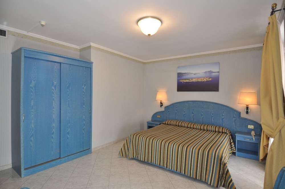 Cavour 30TRE - Hotel Moderno