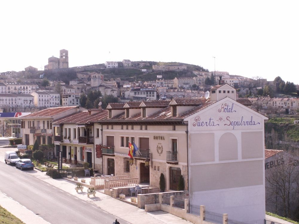 Puerta Sepulveda