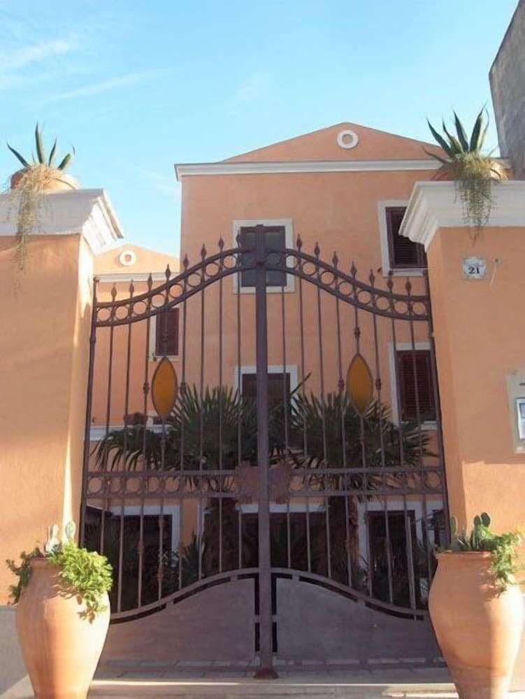Sikania Suite