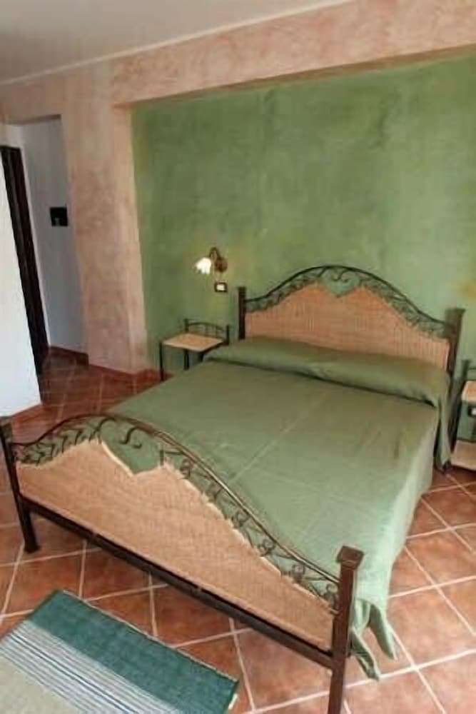 Sikania Suite