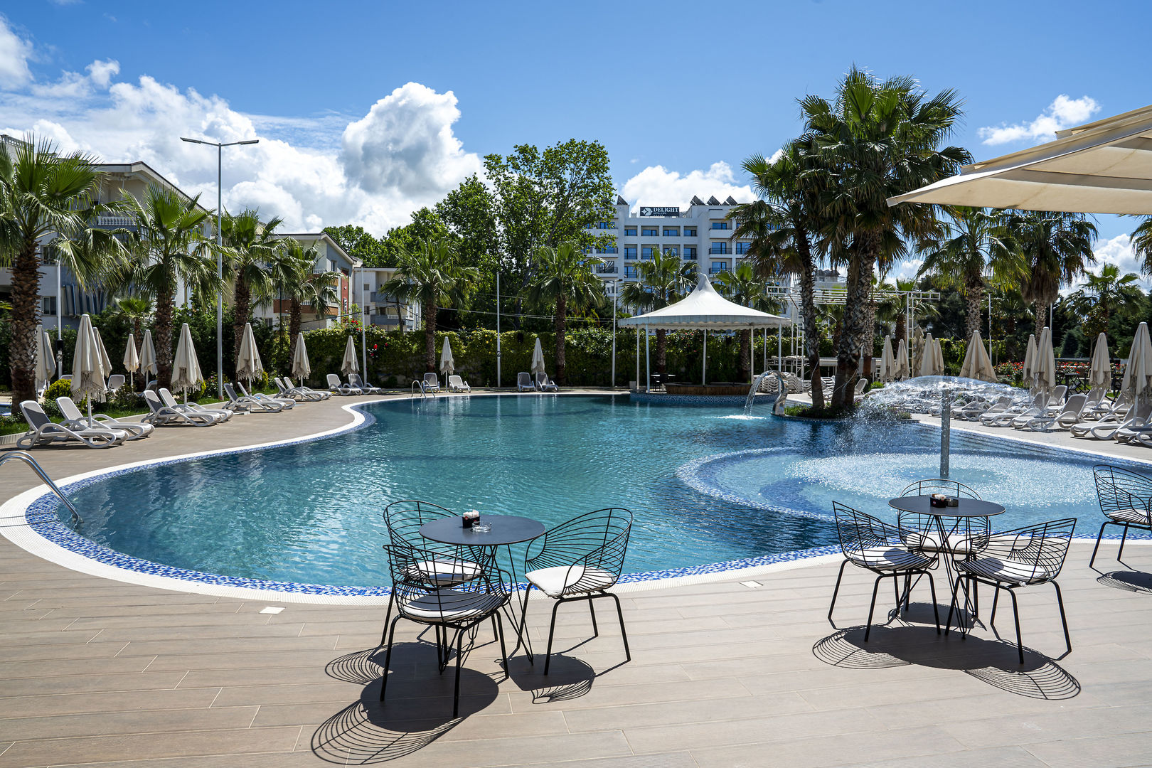 Henry Resort & Spa
