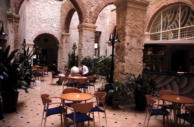 Telégrafo Axel Hotel La Habana